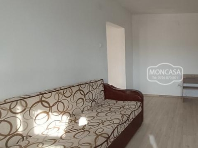 Apartament 3 camere zona Sucevei-Carrefour, etaj 4 cu sarpanta