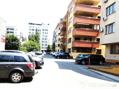 Apartament 4 camere de Cartier Herastrau