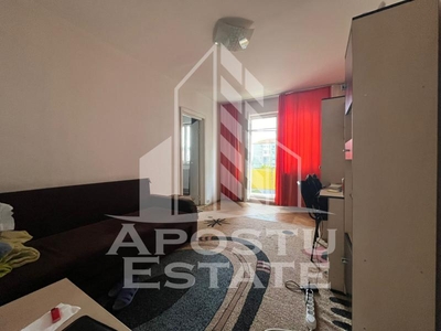 Apartament cu 2 camere ,nedecomandat, etajul 2 cu centrala proprie