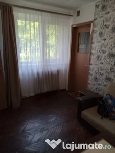 Apartament cu 2 camere semidecomandate Zona Ultracentrala