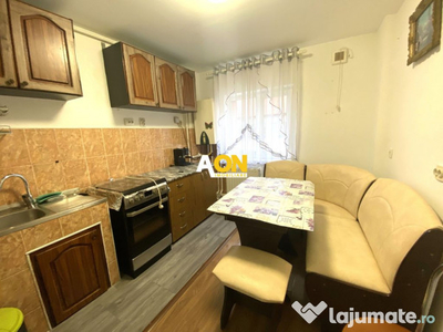 Apartament cu 2 Camere, Zona Cetate.