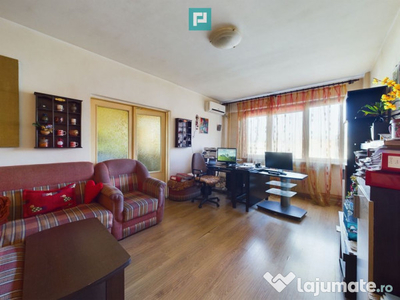 Apartament cu 4 camere și 2 băi strada Gheorghe Lazar -...
