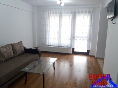 INCHIRIEZ apartament 2 camere, constructie noua,zona Strand