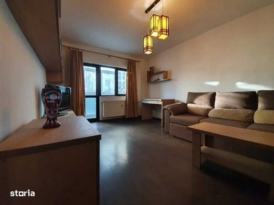 Apartament cu 3 Camere si 2 Bai de Inchiriat Zona Semicentrala