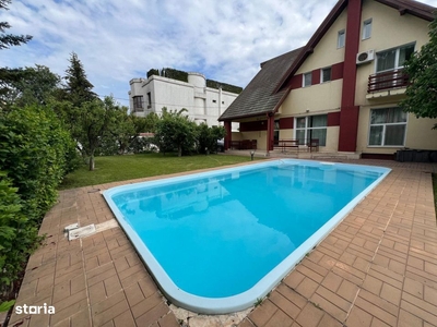 Vila individuala | piscina exterioara | curte | acces privat