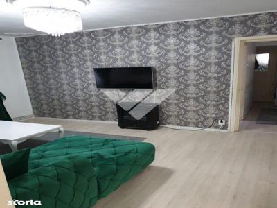 Apartament 3 camere mobilat, balcon - Zona Piata Vasile Aaron
