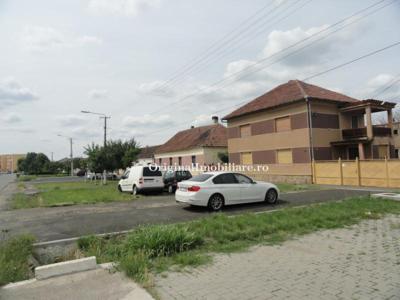 Casa S+P+E pe str. Steagului (strada principala) cu teren aferent 1.700 mp