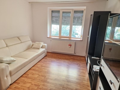 Apartament 3 camere decomandat parter Piatra Neamt