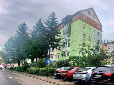 Apartament 3 camere et. 2 cu balcon zona Mihai Viteazu