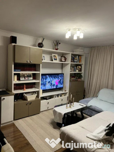 Apartament cu 3 camere decomandate Zona George Enescu