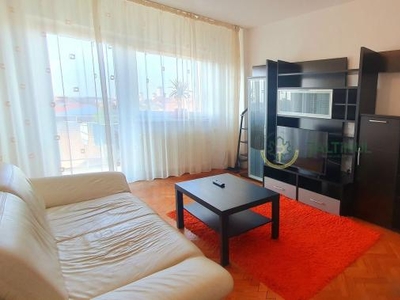 Apartament cu 3 camere in zona Ciresica