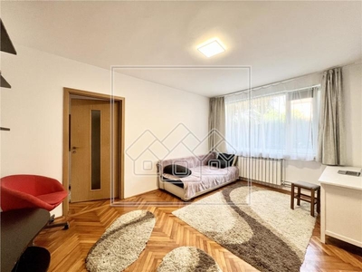 Apartament de inchiriat in Sibiu - 2 camere - 2 parcari - Trei Stejari