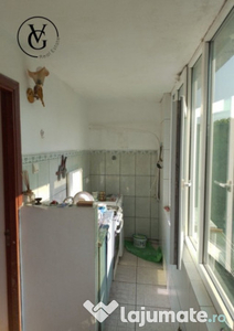 Apartament decomandat - 2 camere - zona Cireșica