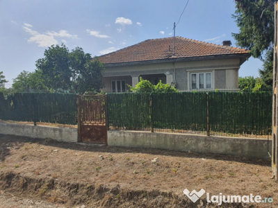 Casă cu teren 2800 mp intravilan, comuna Draganesti