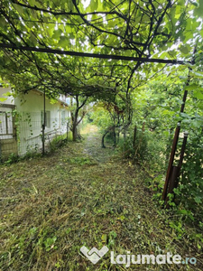 Casă / Vilă cu 3 camere de vânzare în zona Central