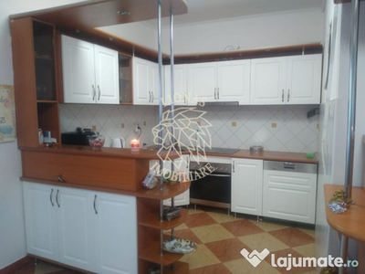 Casa 4 camere-210 mp-terasa-pretabil locuire/birou-Zona S...