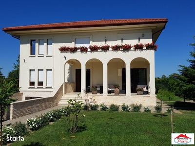 Casa- Vila moderna zona semicentrala ( ID 22689)