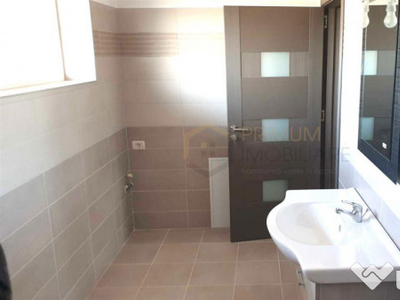 Duplex toate utilitatile - ocupabil imediat - zona buna