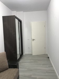 inchiriez apartament 3 camere