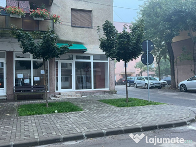 Inchiriez spatiu comercial in Marghita pe Strada Crinului