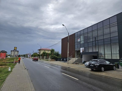 Spatiu comercial de vanzare complex comercial nou