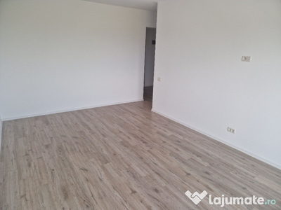 STUDIO ,bloc nou,zona Coresi,liber,83500 Euro