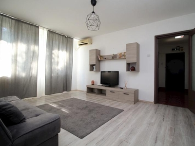 Apartament cu 3 camere de vanzare