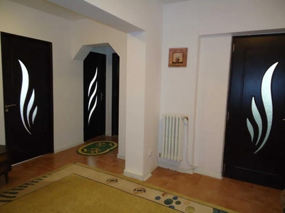 Apartament de inchiriat zona Centru -Stefan cel Mare 2 cam decomandat