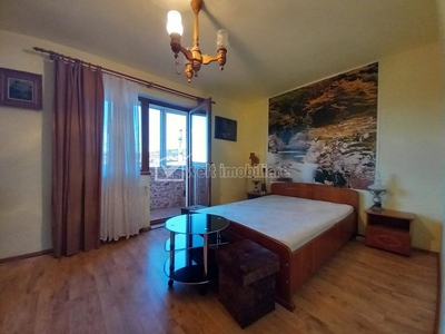 De vanzare apartament cu 2 camere, 2 balcoane