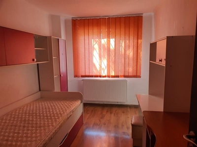 1912 APARTAMENT TREI CAMARE, MOBILAT, UTILAT, OSTROVENI