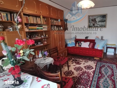 Ap. 3 camere - Zona Nicolina - 600 Euro