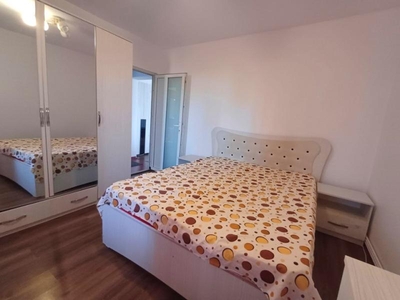 Apartament 2 camere - etajul 3 - Podu Ros, restaurant Odeon