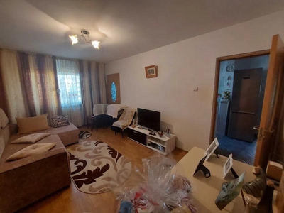 Apartament 2 camere, zona Piata Alexandru cel Bun