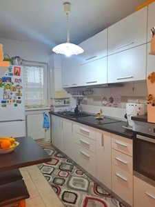 Apartament 3 camere - etajul 2 - Baza 3 - bloc fara risc