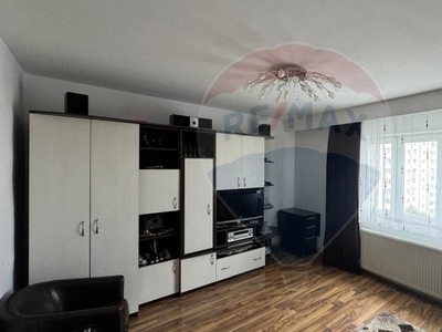 Apartament cu 2 camere de vanzare in zona Decebal