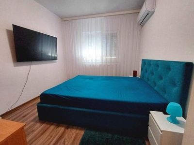 Apartament cu 3 Camere, 2 Bai etaj intermediar- Nicolina