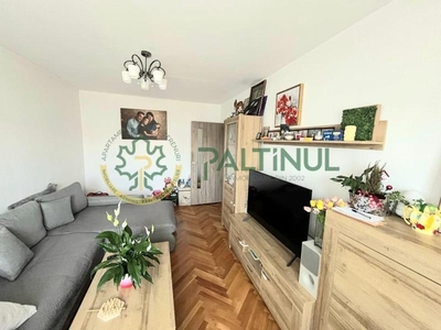 Apartament cu 3 camere cu balcon et. 4 Scoala de Inot