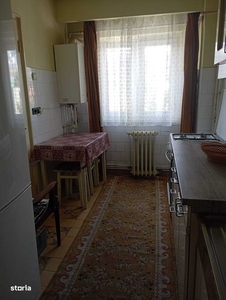 Apartament cu 3 camere decomandat-etaj2-Bd.Decebal Deva