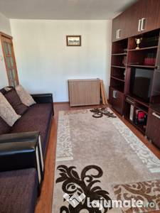 Apartament cu 3 camere in Str Dezrobirii