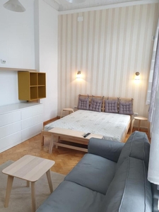 Appartement studio, rue : Stirbei Voda 62