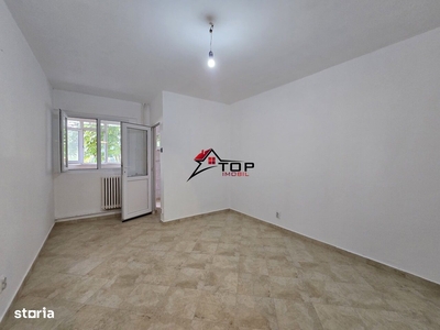 Vand apartament cu 3 camere in Dambu, etaj 1, bloc izolat