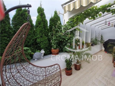 Penthouse de vanzare cu 3 camere in zona Mihai Bravu - Maternitate