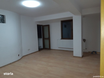 Apartament 3 camere, decomandat, 5/10, in ansamblul Cortina Academy.