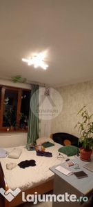 Vand apartament 3 camere Central