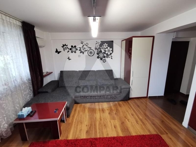 Vand apartament 3 camere Trapezului