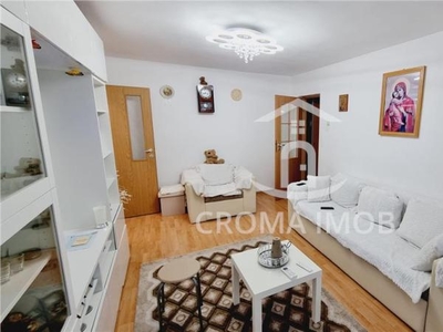 Vanzare Apartament 2 camere, mobilat utiltat, zona Vest