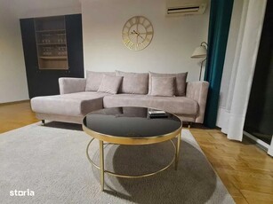 Apartament cu 2 camere, decomandat, zonă ultracentrală, 57 500 euro