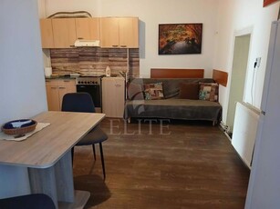 Apartament 2 camere in zona MAGAZINUL SORA