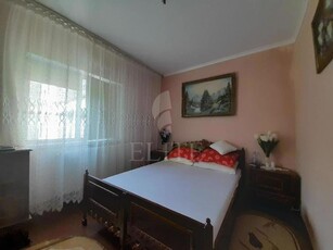 Apartament 2 camere in zona RETEZAT