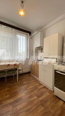 Apartament 2 camere, loc de parcare in curte